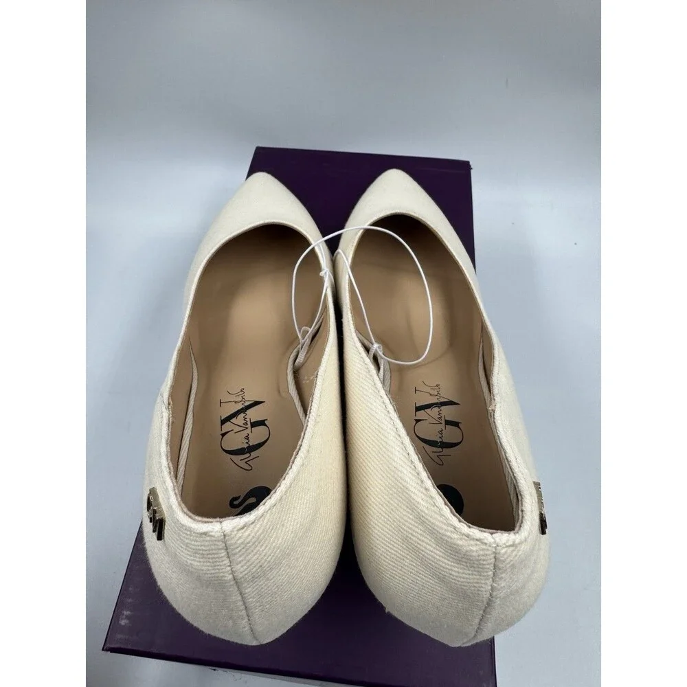 New Gloria Vanderbilt Women's Marilyn Pumps White Closed Toe Heels Sz 9 Shoes